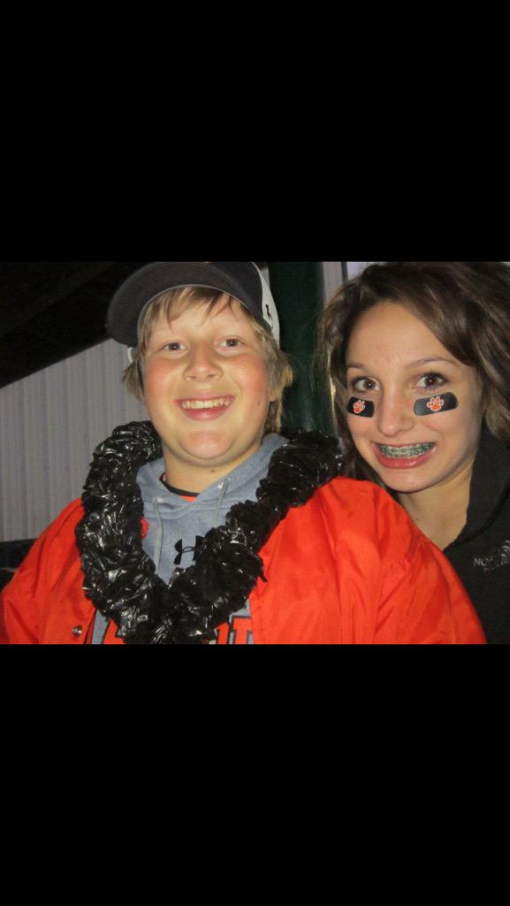 boring_Reece_3's tweet photo. Throw back to the days of hitting on chicks before I settled down #8thGrade http://t.co/SCtUIFVydR