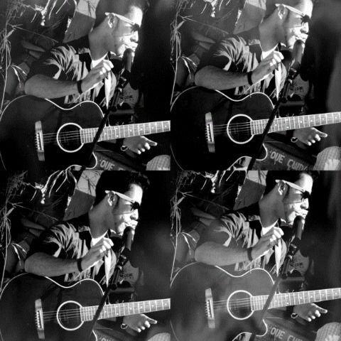 IgorMac37606992's tweet photo. 1,2,3,4 copos já virei todos de uma vez 
Pra acabar quero ver essa mágoa não passar... 🎶✌💜 http://t.co/lXbM4Ueh7e