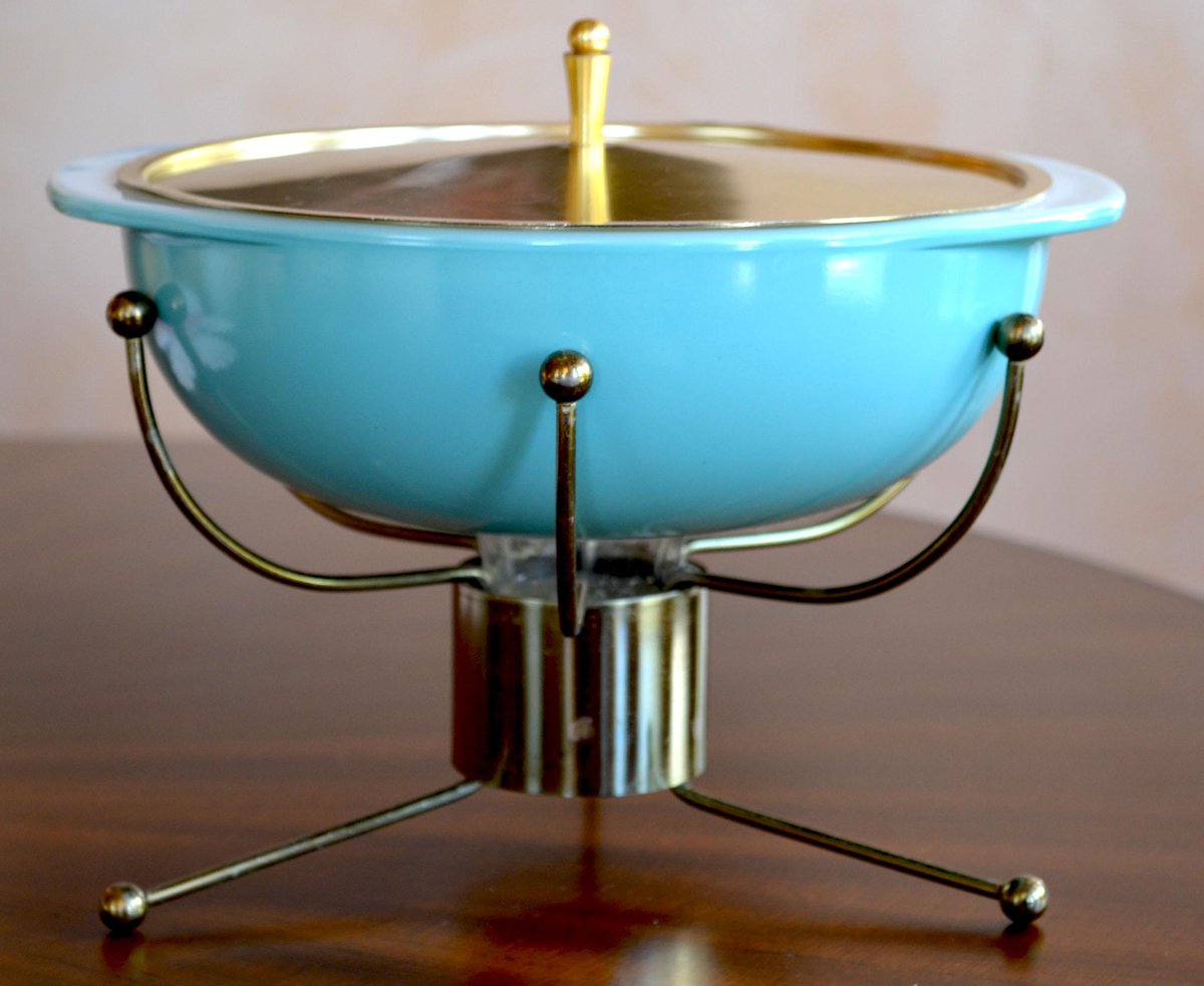 RARE Vintage Turquoise Pyrex 2qt Casserole with Warming Stand &amp; Lid RARE ebay.com/itm/-/30169288… … … via <a href="/eBay/">eBay</a>