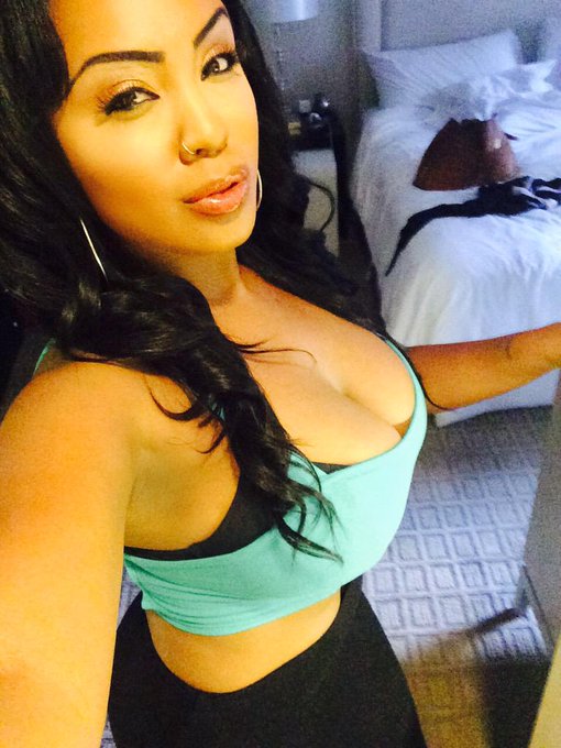 Boobs in #NYC 🍎🍎👅💦 http://t.co/zRidAoAu2g<a href="/tag/nyc"class="tags">#NYC</a>