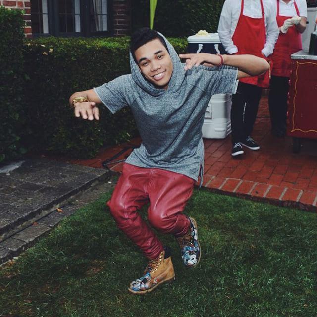 ROSHON's tweet photo. Life of the party #JJSummerBash http://t.co/JiuyHSG3Dq