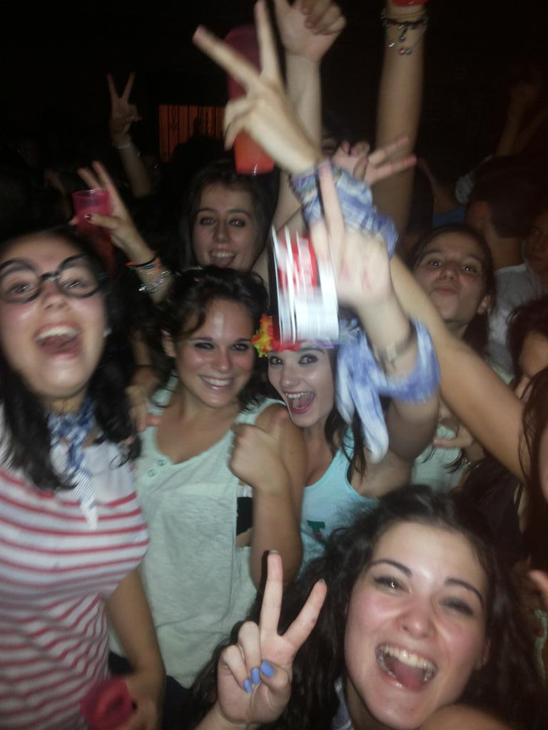 martagnombela97's tweet photo. Las buenas fiestas🔝🔝😍. #cb2014 http://t.co/LPAmD60VUh