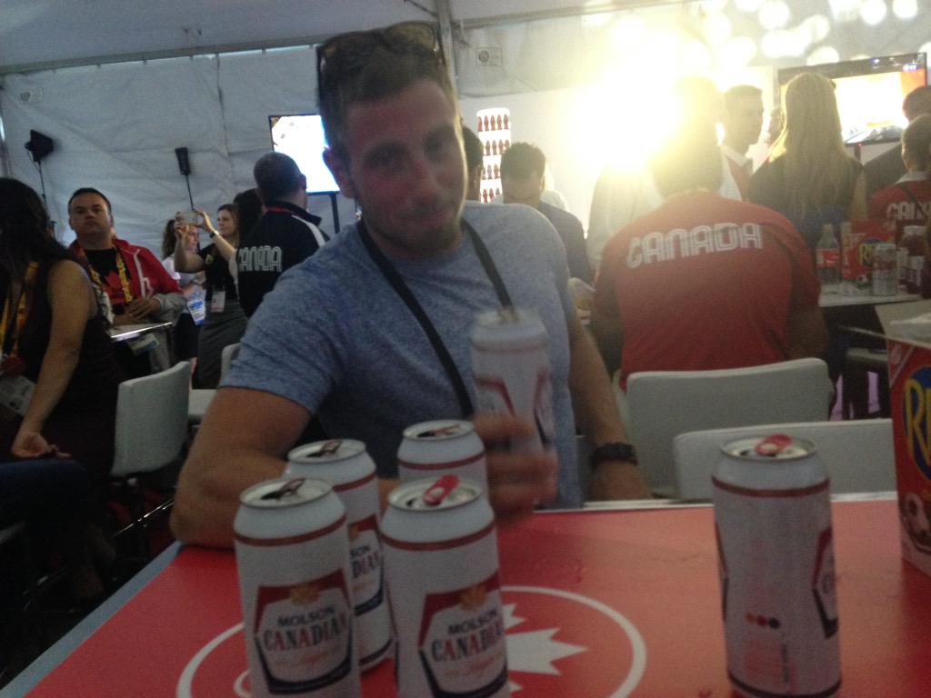 SonnyMercer's tweet photo. @RobGibson86 , Cotton wants to say thanks for the #canadahouse pass. #thirstycanadians . Cheers to uncle bob. http://t.co/l3q02P8MA2