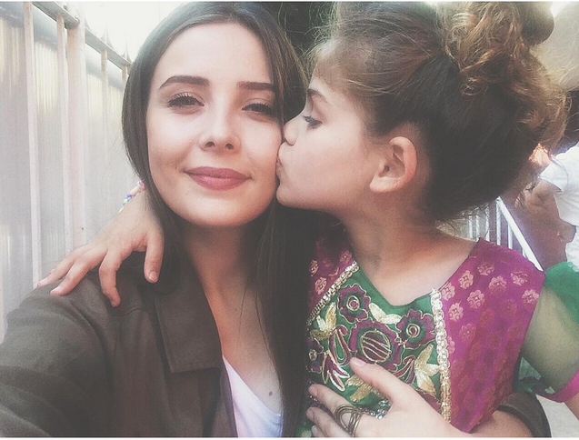 selnsesgin's tweet photo. 🌺 #elifdizisi #ElifSCTV #elif #melek #kiss #mom #mothet #doughtet #vsco #vscocam @isabeladamla http://t.co/Gu6HXwNx3g