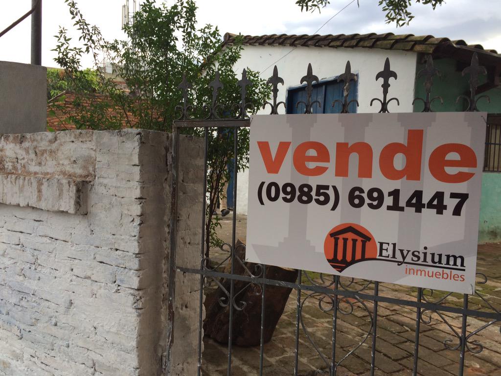 ElysiumI's tweet photo. CASA EN BARRIO SAN PABLO EN VENTA A 3 CUADRAS DE AV. FERNANDO DE LA MORA. PRECIO: 580.000.000 GS http://t.co/t9jUGFJPxO