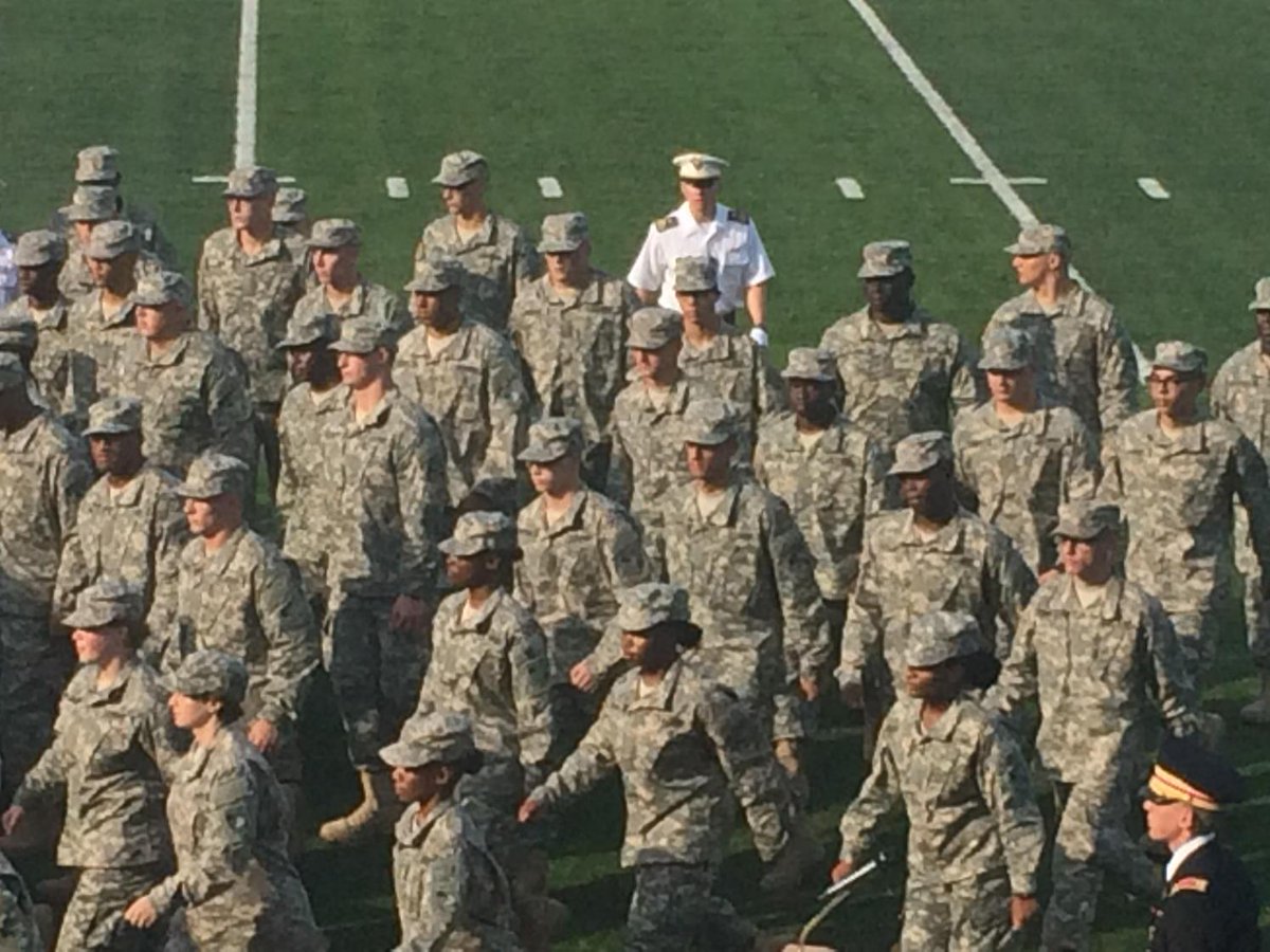 pjyelding's tweet image. #lovemycadet #USMAPS C/O 2016 @Khalil_J_Y