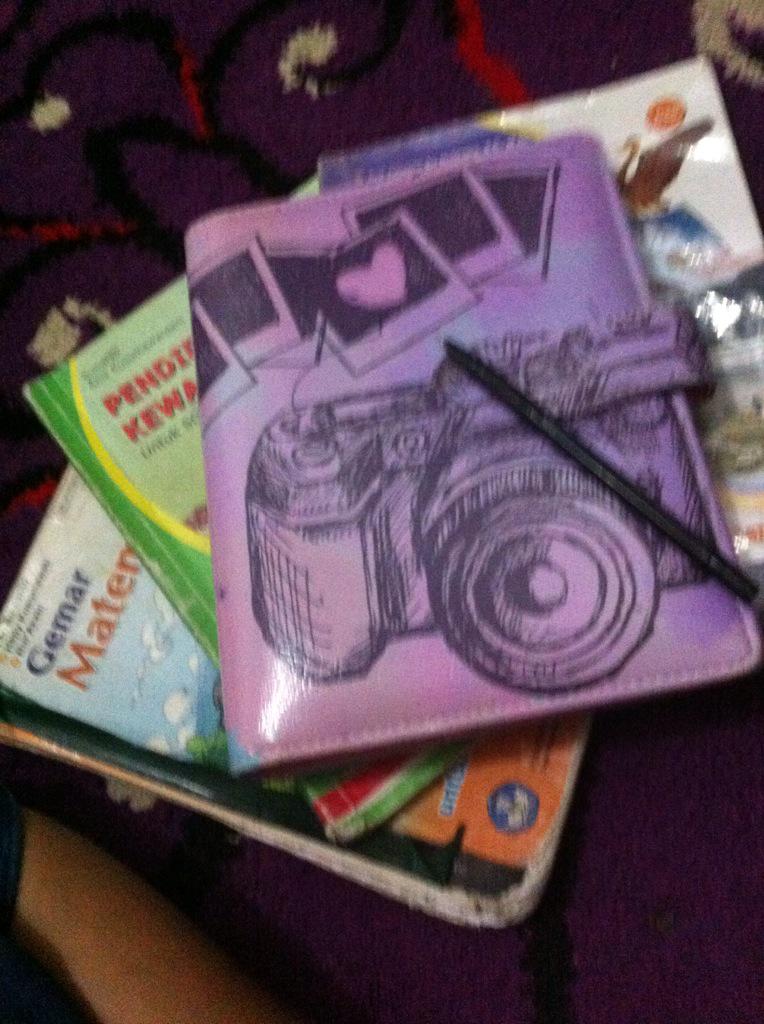 KayloveSeda's tweet photo. time to study #yipiiii http://t.co/Io8FwVUisF