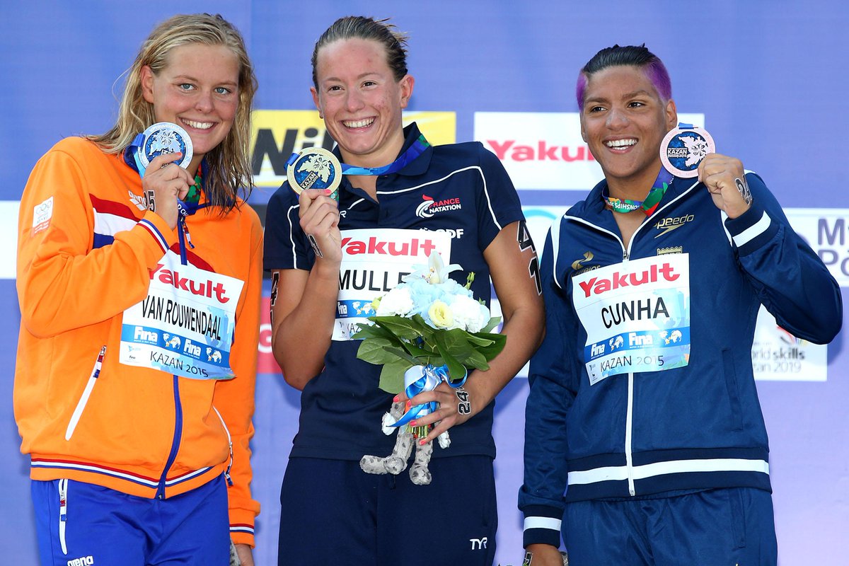 alexpussieldi's tweet photo. Primeiro pódio em Kazan. Ana Marcela é bronze nos 10K. #KAZAN2015 http://t.co/lw5MKQvORU