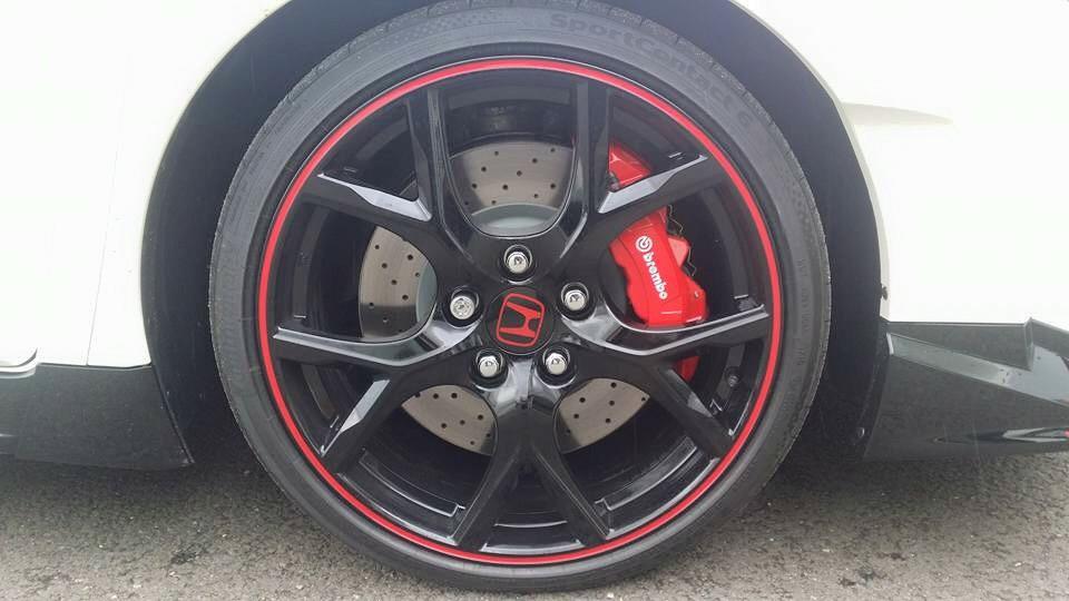 GranthamHonda's tweet photo. Those brakes... 😛😂👌#YEARofHONDA #TypeRisHere #Brembo #HONDA #TypeR http://t.co/NnFjdOq1Y6