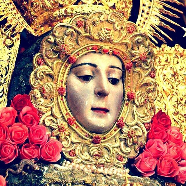 Losiento por haber estado un poco distanciada de <a href="/FeRociera/">Pequeños Rocieros </a> a partir de hoy ya tendréis noticias de vuestra madre