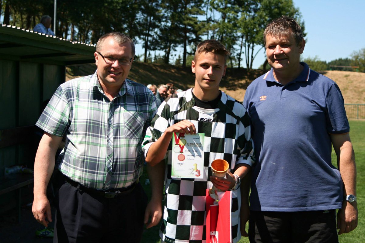 TatranRakovnik's tweet photo. Nejlepším střelcem turnaje se stal Petr Mezei. http://t.co/jDONBoy8j0