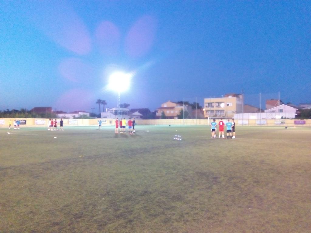 RDSLIGANACIONAL's tweet photo. Buen inicio de pretemporada ayer. 
Buenas sensaciones y buen trabajo del equipo. 
Paso a paso.
¡Vamos Rincón! http://t.co/nVLIGhWDop