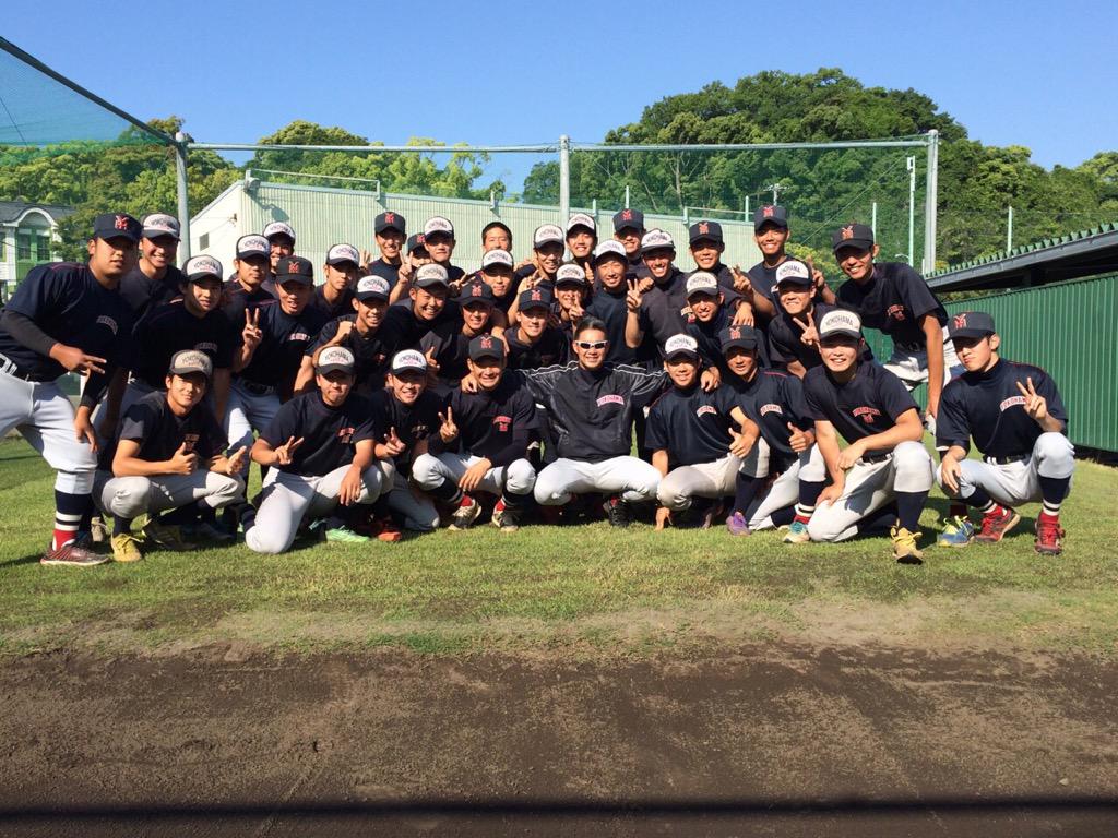 _kenta_0404_'s tweet photo. みんな2年半、本当にお疲れ様でした。そしてありがとう。横浜高校野球部でよかった。みんな、大好きです！！！ http://t.co/CcSveb5IOg