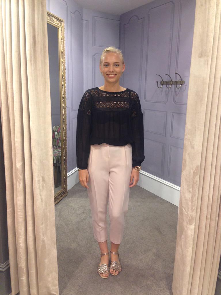 Oasis_Gateshead's tweet photo. Rainy summer days call for the perfect peg leg trouser @OasisFashion #summerfashion #perfecttrouser #pegleg http://t.co/M4CbCbZMYb