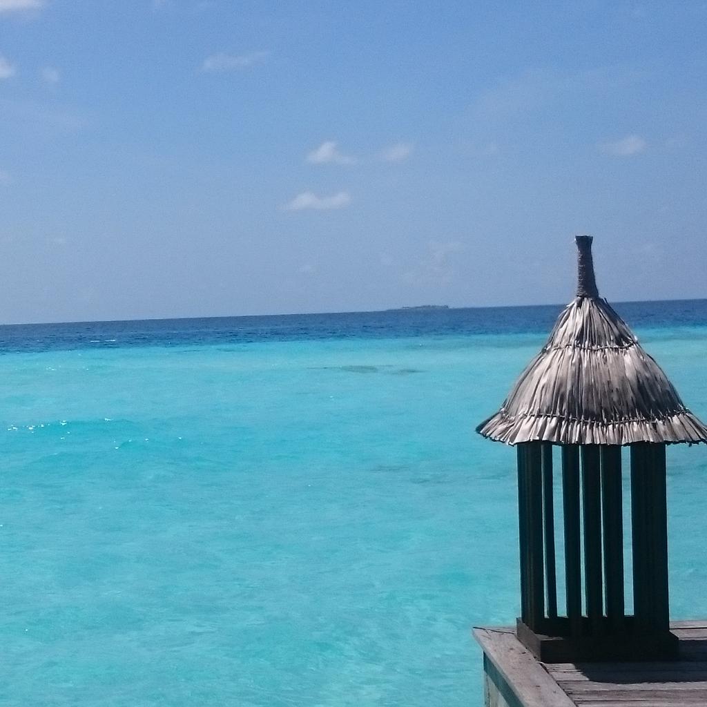 KiKkEJ's tweet photo. Chill it's #traveltuesday @ConradMaldives @ConradHotels #maldives #travel #beautifulmaldives #wanderlust #luxtravel http://t.co/F0xOxMsjKO