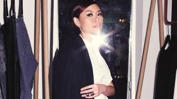 herworldsg's tweet photo. @KeepersSG &amp; #CarrieK. founder Carolyn Kan on why we should be proud of #Singapore #designers: http://t.co/Sr1RMsLW5L http://t.co/AgQvrqxgW4