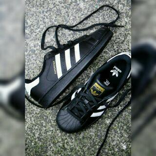 goodshoessss's tweet photo. Adidas Supestar Black White Gold
Size 36 40 2/3
599.000
@HeroPercent @Heat_Sneakers @HCSTangsel @HujanSneakers http://t.co/xOI25O8mA2