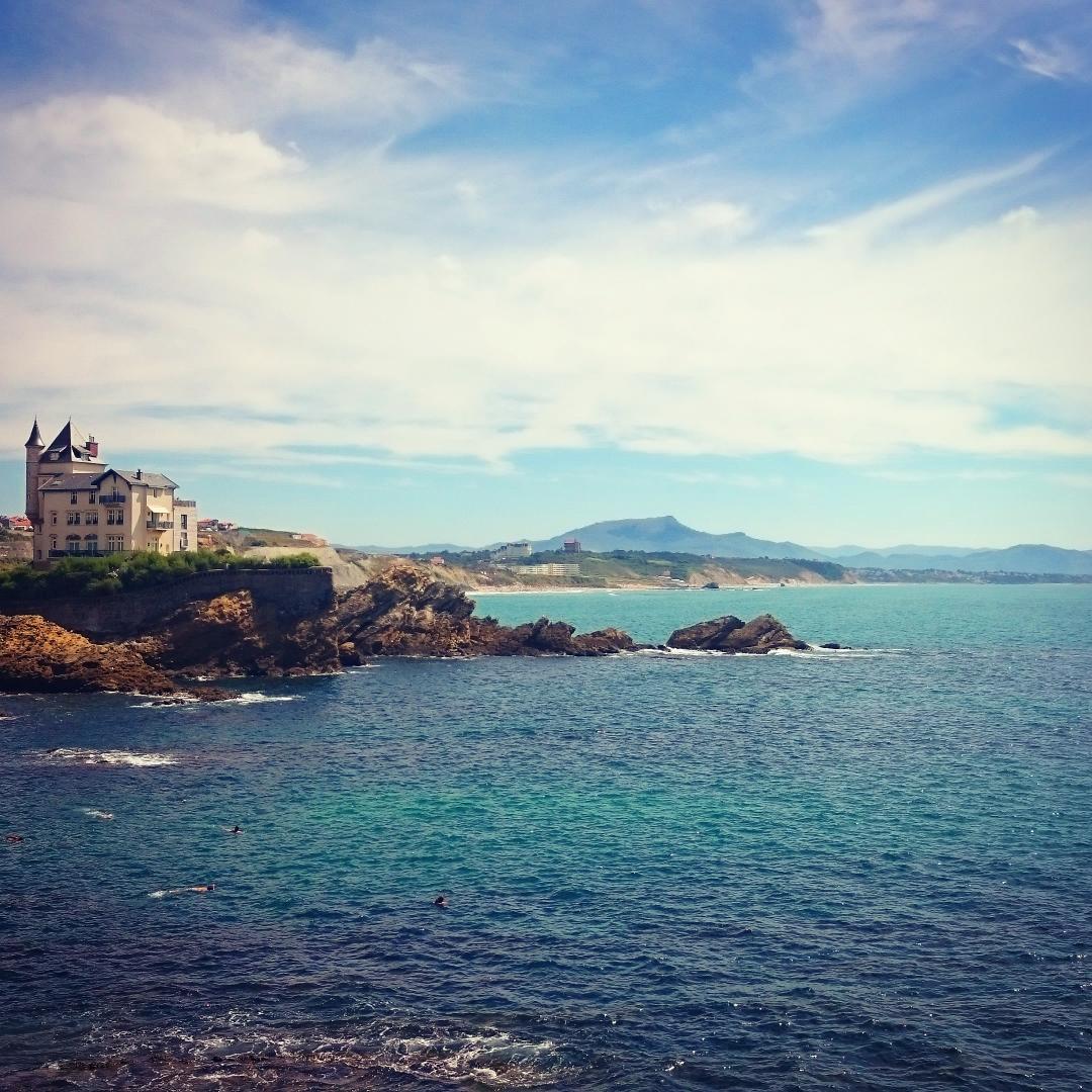 Bee_Outdoors's tweet photo. #biarritz #france http://t.co/3dykluzXL7