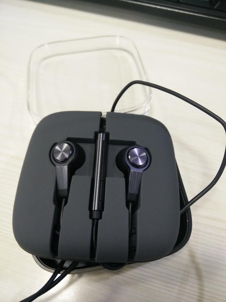 0xRitesh's tweet photo. *Boom* Now Using #Mi #Piston3 @MiIndiaOfficial . Delivered in less than 24hrs and packaging is same as Piston 2. http://t.co/xBizgJqRNp
