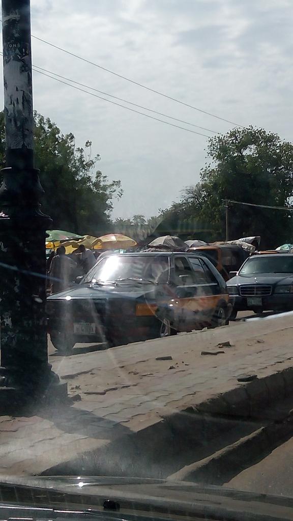 DanBorno's tweet photo. #Maiduguri #CustomMarket 9:30am market full and busy - but potatoes is very expensive #OperationZamanLafiyaDole http://t.co/m2HZXlb9Zt