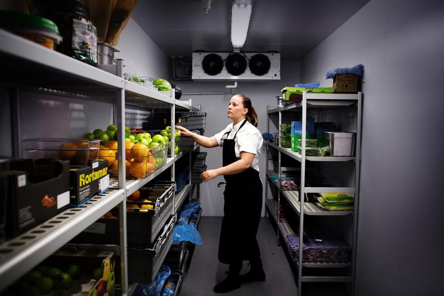8till5 (@attatillfem) on Twitter photo Kocken Frida Nilsson och <a href="/Lakritsfabrik/">Lakritsfabriken</a> är några av de nominerade till Guldkärnan. <a href="/HBGTALKS/">HBGTALKS</a> 8till5.se/2015/07/28/har… Kocken Frida Nilsson och <a href="/Lakritsfabrik/">Lakritsfabriken</a> är några av de nominerade till Guldkärnan. <a href="/HBGTALKS/">HBGTALKS</a> 8till5.se/2015/07/28/har…