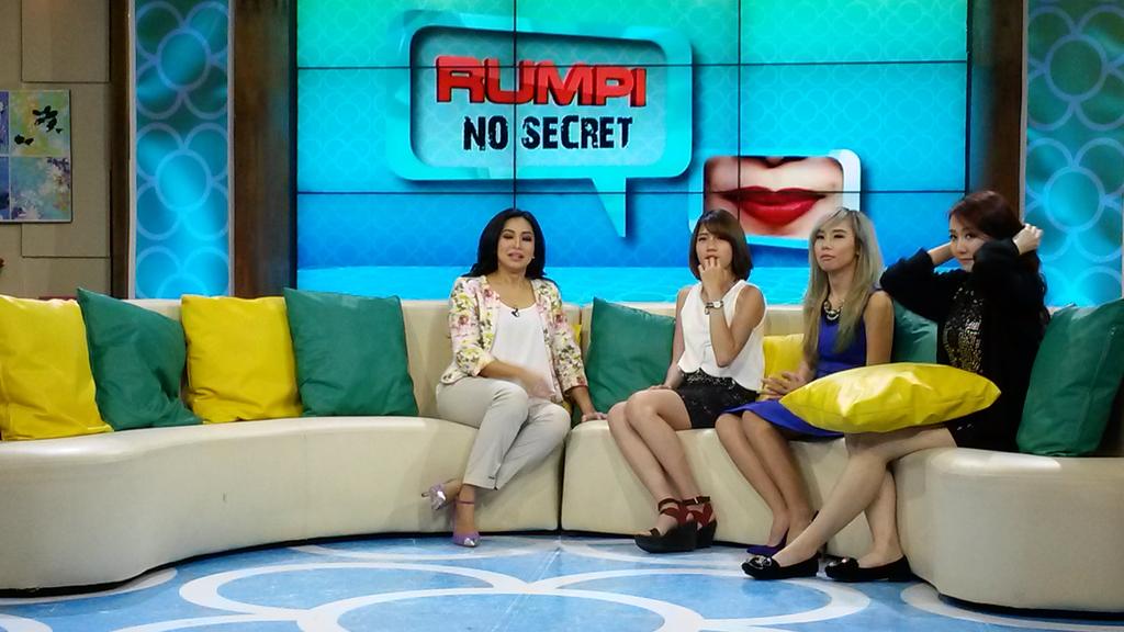 Kenapa yaagenerasi pertama chibi ini memilih untuk hengkang?#RUMPINOSECRET <a href="/TRANSTV_CORP/">TRANS TV</a> sesaat lagi with <a href="/FeniRose_/">Feni Rose</a>