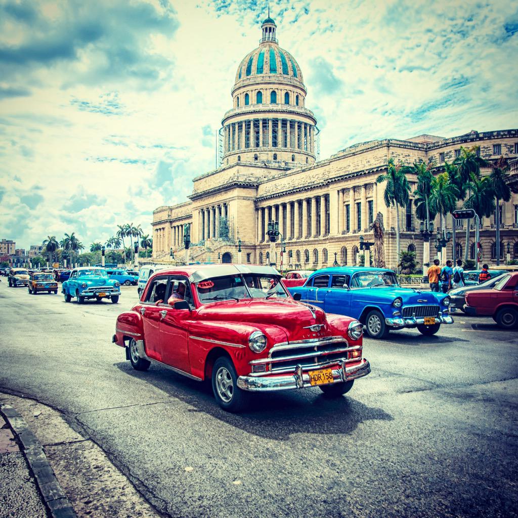 Bizde sizin gibi çok merak ediyoruz o zaman bir gün #küba'da buluşur birer #puro yakarız. 😉👍✈️❤️🌏 #havana #cuba