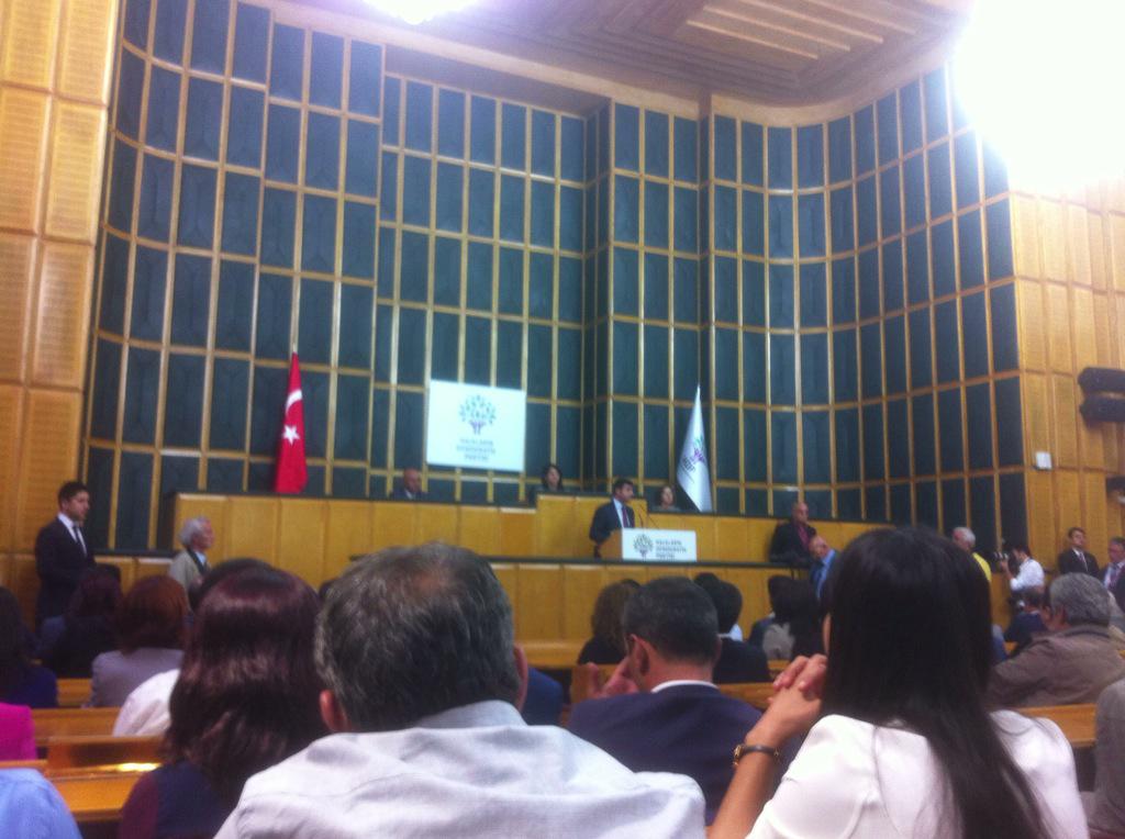 Hodri meydan; hadi hep birlikte 550 milletvekilinin dokunulmazlığını kaldıralım. Var mısınız? 
#SelahattinDemirtas