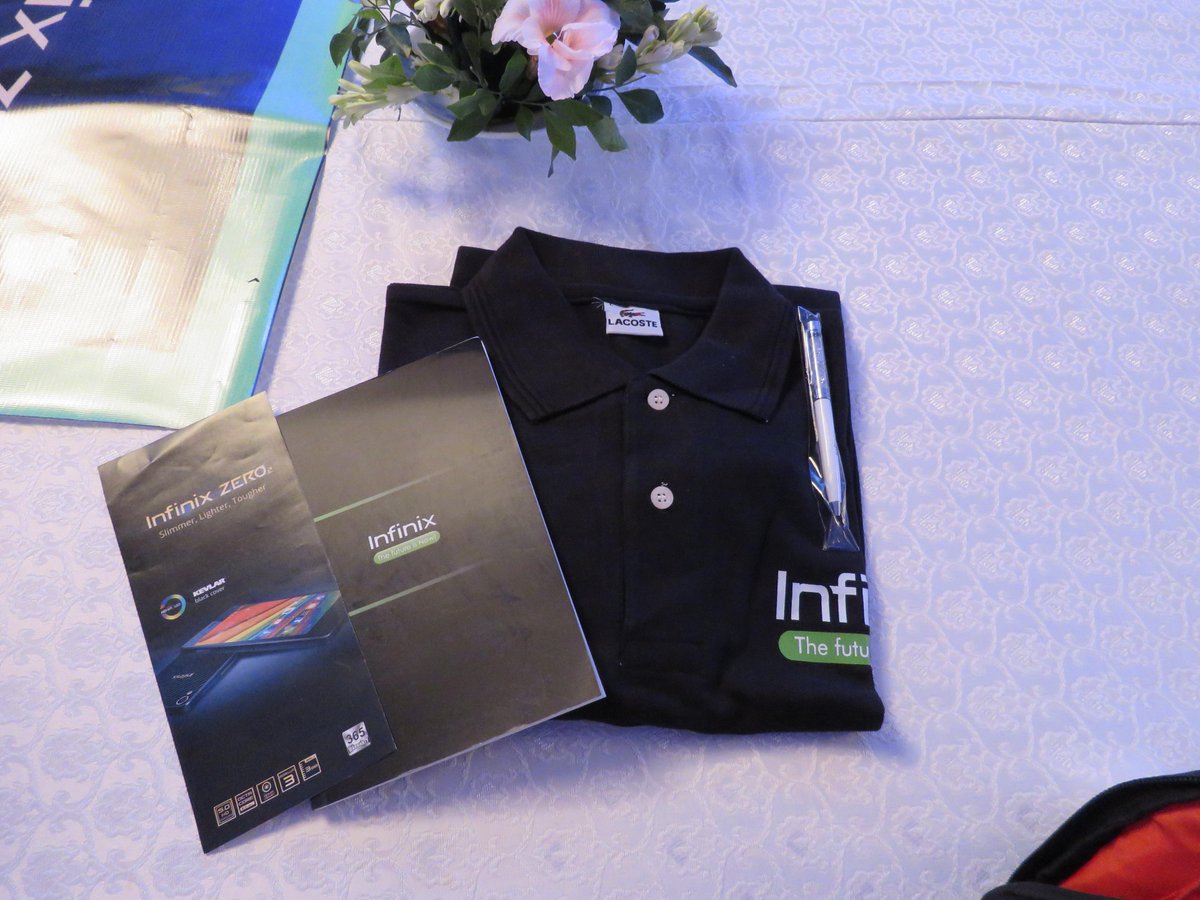 MobileSaint's tweet photo. Goodies from @InfinixPakistan . Launch of Infinix Zero2 #thenexthero http://t.co/PEj8gFwShG