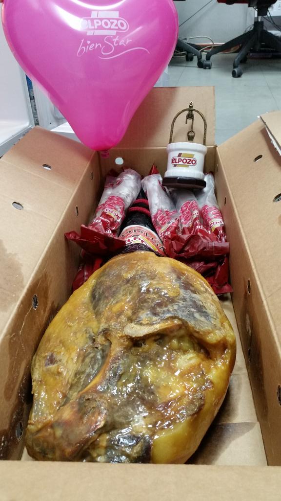 JuegoOca's tweet photo. Los detalles de @ElPozoAlimenta para la #GranOca2015 no se hacen esperar. Gracias, mil gracias por ser partícipes. http://t.co/lBwCep5WhX