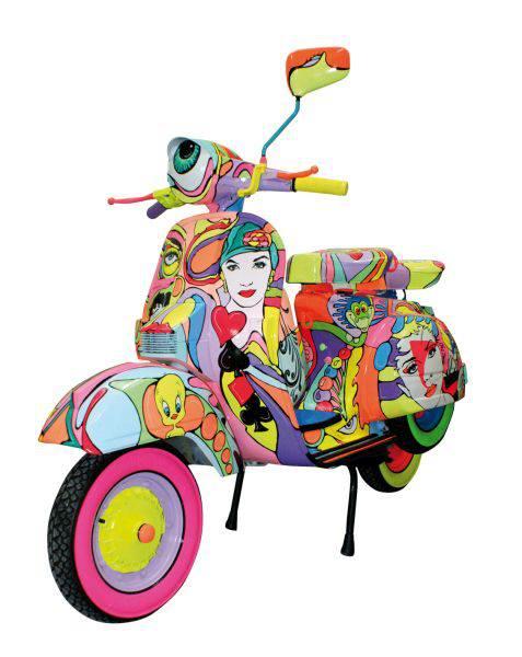 TheDLifestyles's tweet photo. Why stick to just one color when you can have ALL THE COLORS!

#vespanepalofficial #ridecolorfully #art #rideartfully http://t.co/CDxtQwnxh3
