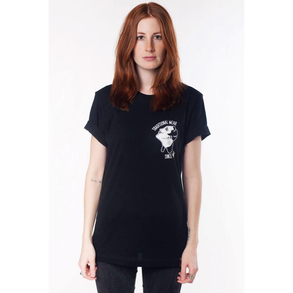 Getrash_Company's tweet photo. http://t.co/egNaKhHET2 Getrash's "Traditional Wear" tee auch für Mädels mega chillig! Letze Größen im Shop abchecken! http://t.co/4kx0VjsBRb