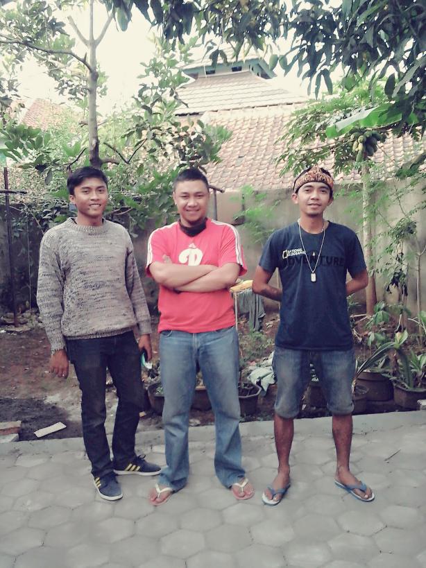 ceperis_conslet's tweet photo. Cover boy carvallo family #sikatmiring :) http://t.co/LRWzom60re