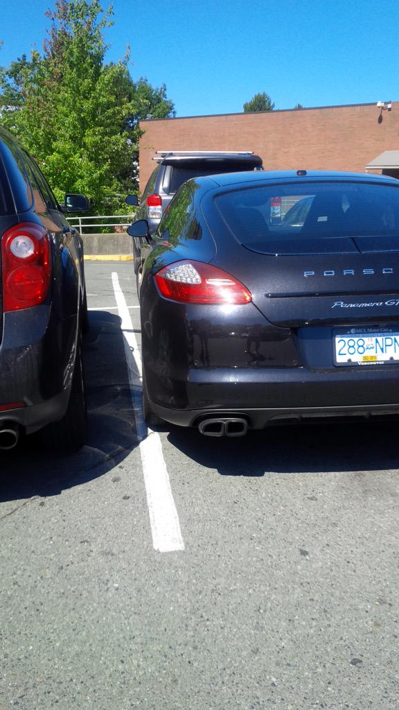 FoodFunMore's tweet image. Just cuz you drive a Porsche, it doesn't mean you can park any way you want. #vancouver #oakridge @RichmondDrivers