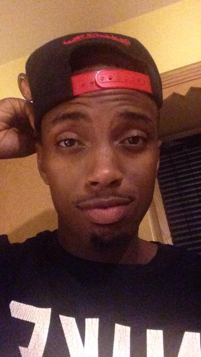 TTime_414's tweet photo. 👋🏾 http://t.co/aJMF7WlSsS