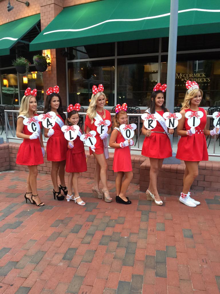 iamkcsunshine's tweet photo. #Californiagirls are undeniable! Finishing day one @ijmintls orientation. Sooooo much fun #ijmca #ijminternationals http://t.co/OOq6AAmAwa