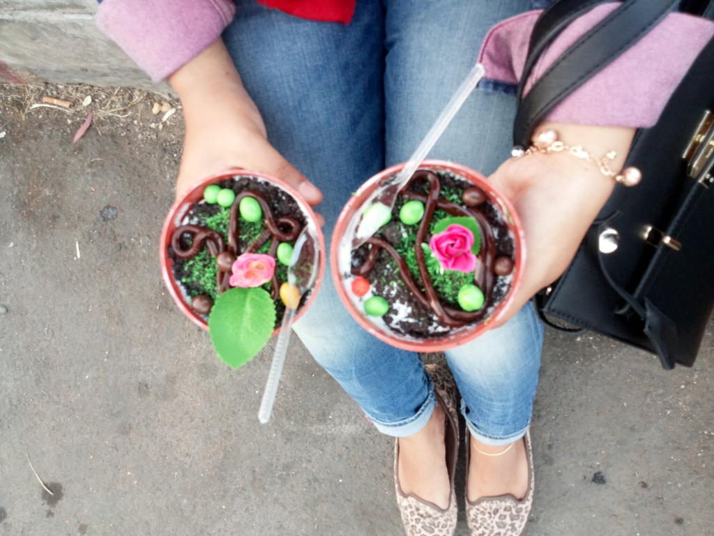 AnahSunandi's tweet photo. Es krim pot biar kekinian #Ataqwa#cirebon# http://t.co/BIsrn5IYui