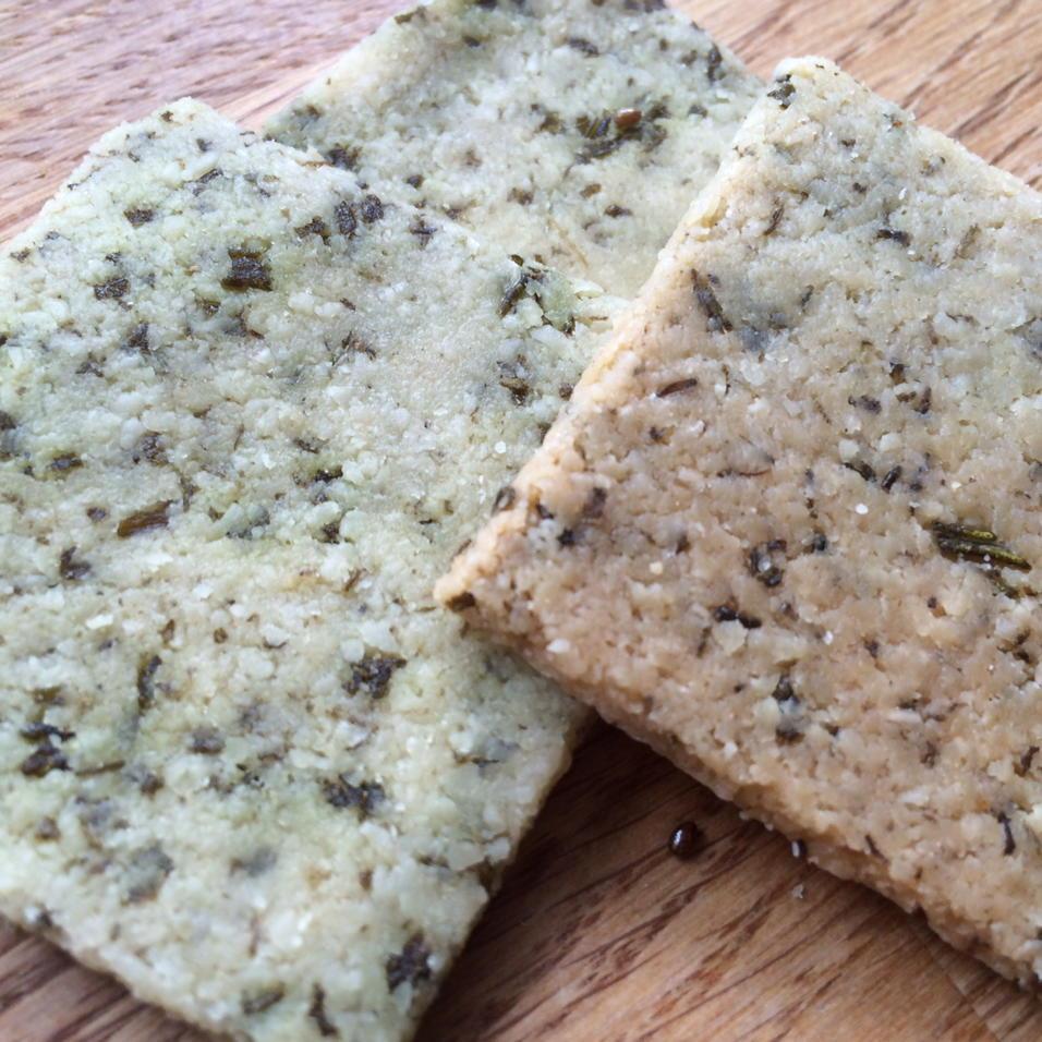 PrimalBakers's tweet photo. Paleo crackers ready for the kid's lunch boxes tomorrow, busy day at camp! #paleocrackers #glutenfreecrackers http://t.co/igoNSFbkbi