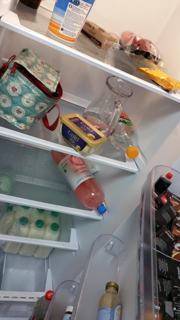 heartsouthwest's tweet image. To celebrate #FridgeWeek, are you brave enough to post a pic of your fridge contents?  #MattandCaroline 🍕🍅🍗🍉