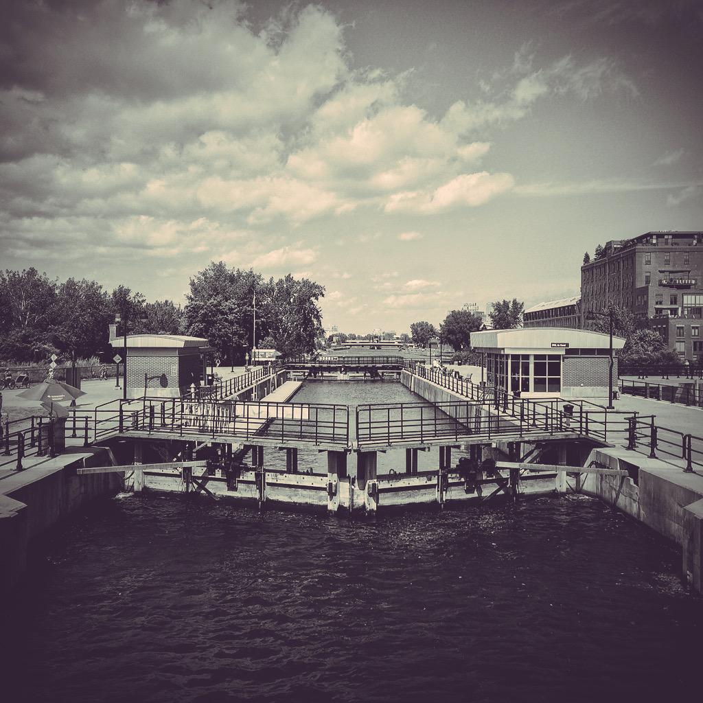 webgiunka's tweet image. LaChine bridge. Montreal. #photography  #Montreal #vintage #bridge