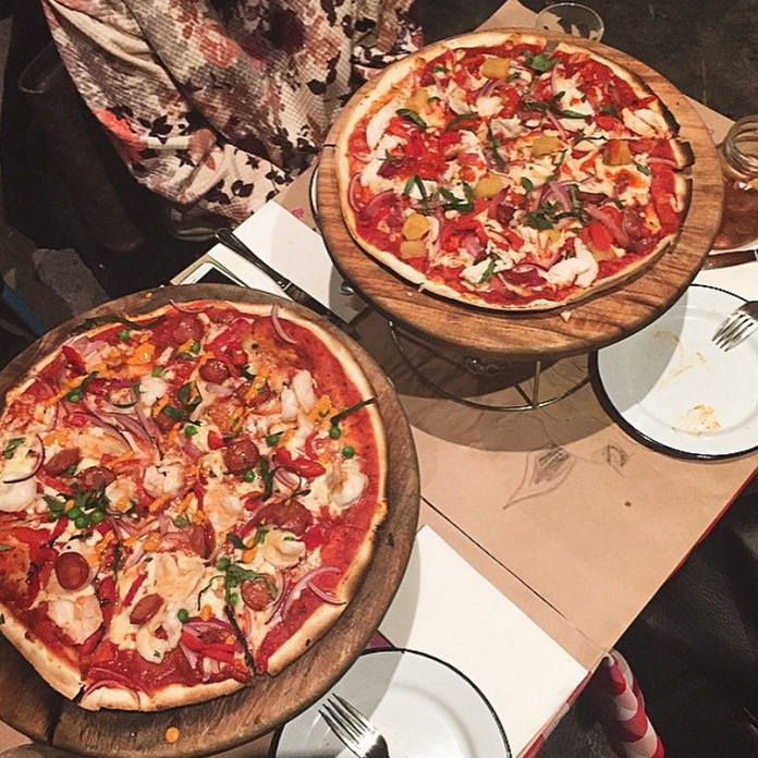 Paella or Otropo? Por que no los dos!! 🍕🍕🍕 📷 by @_leeabu #MADPIZZAeBAR