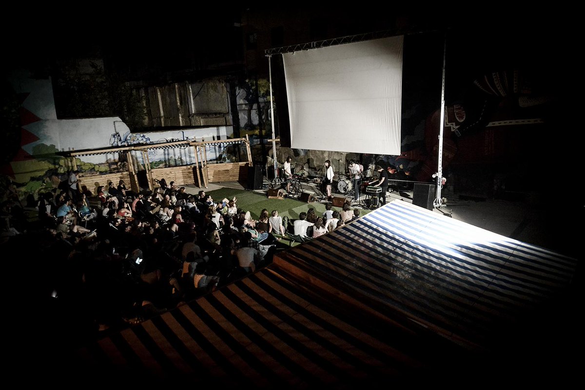 Buenos días.
Este viernes #FilmNic. Cine de verano 
Whiplash+WildLionsRecords
Todos #alasarmas
bit.ly/1LzA72c