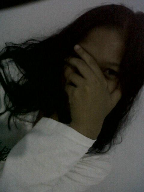 GueSopiaa's tweet photo. Woohhh-_- rambut atasnya masih merah-___- lunturlahhh lunturlaaahhh :G http://t.co/0YcurWX0Dl