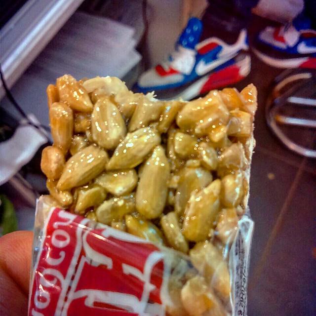 instaYaroslavl's tweet image. Чем Саша занимается на работе? Тем же что и всегда - ем👌🍪🍫🍴#омномном #candycamera #candyca… ift.tt/1KiyOTH