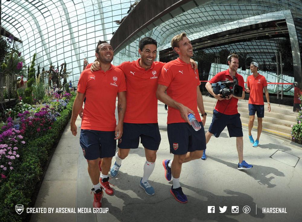 Arsenal's tweet photo. CAPTION COMPETITION: What are @Arsenal's three amigos laughing at ?! Tweet us now and we'll retweet our favourites! http://t.co/fBpIxWsCc2