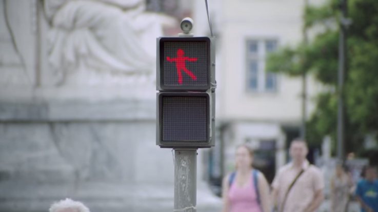 ClayHomeMedical's tweet photo. The Dancing Traffic Light: Redesigning the ‘Don’t Walk’ Light http://t.co/9Hal80ttRh http://t.co/y6aufVNvzZ