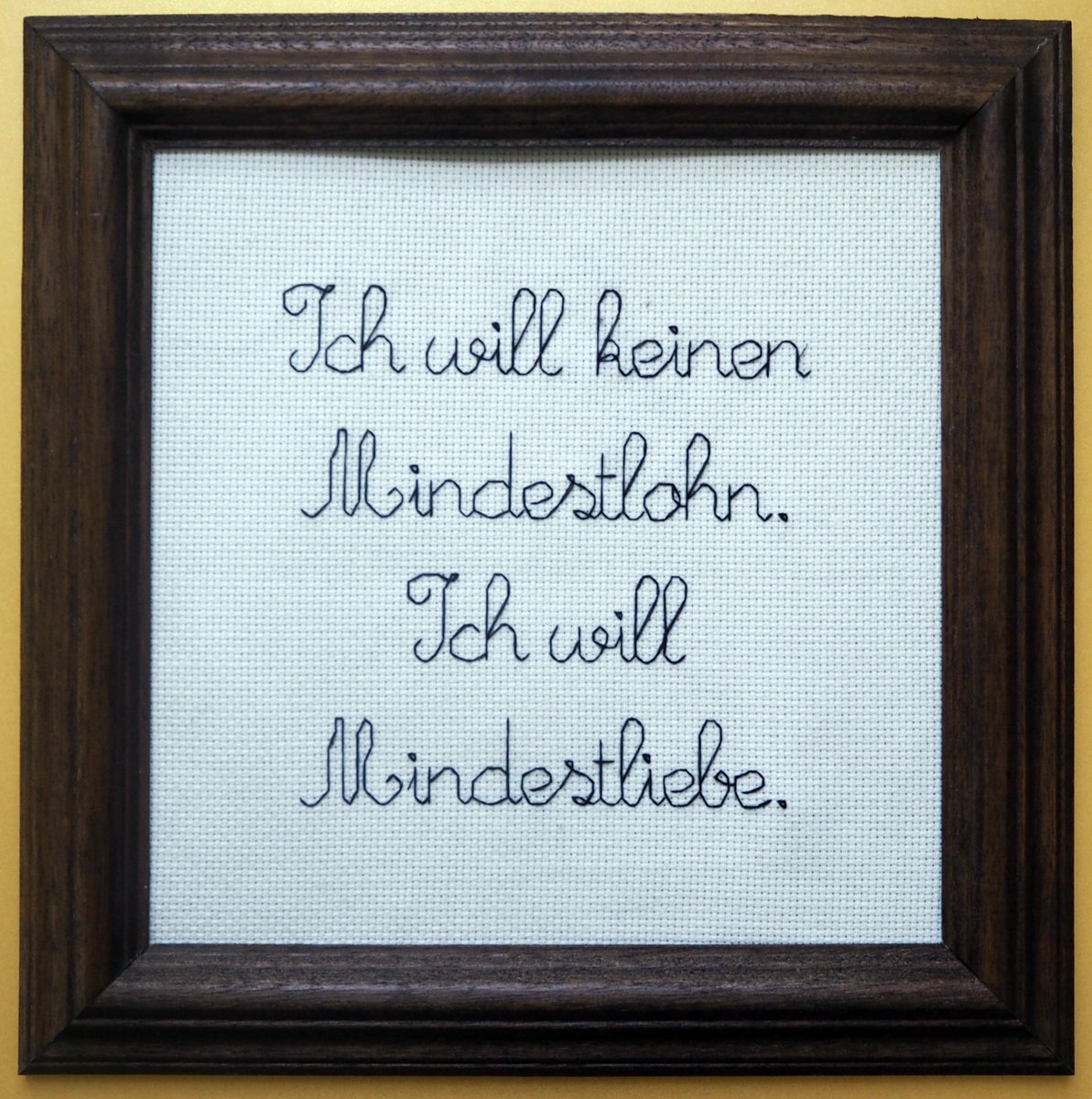 needlesnpinsel's tweet photo. Loft oder Liebe? @DieTueren @staatsakt @MauriceSummen #embroidery #songlyrics http://t.co/NhwaQ4kQ2u