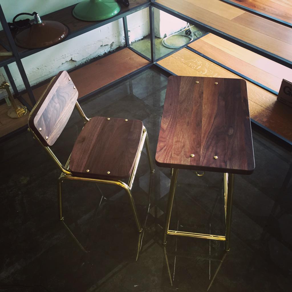 julzlamb's tweet photo. UTMOST by CHEEHO ZEONG #vintage #TV #Cabinet #CheehoZeong #끌렘 #지복득 #정치호 디렉터 #UTMOST #desk http://t.co/havbzQKOis