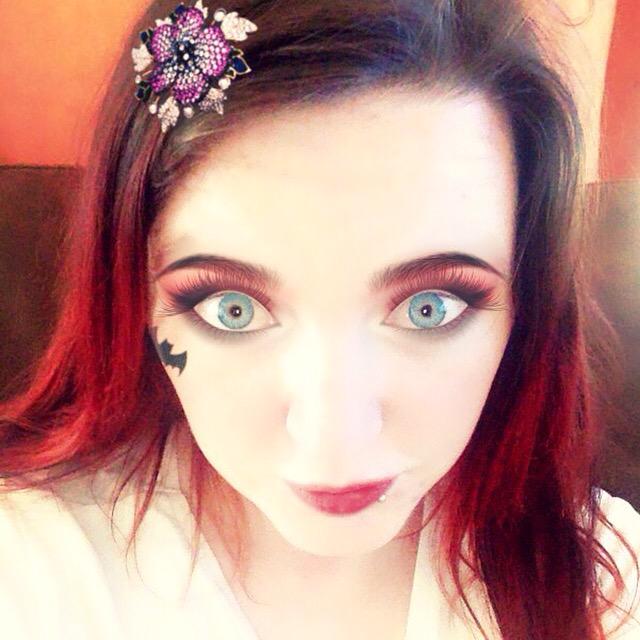 HanHanAllen's tweet image. I've become a vampire :,)