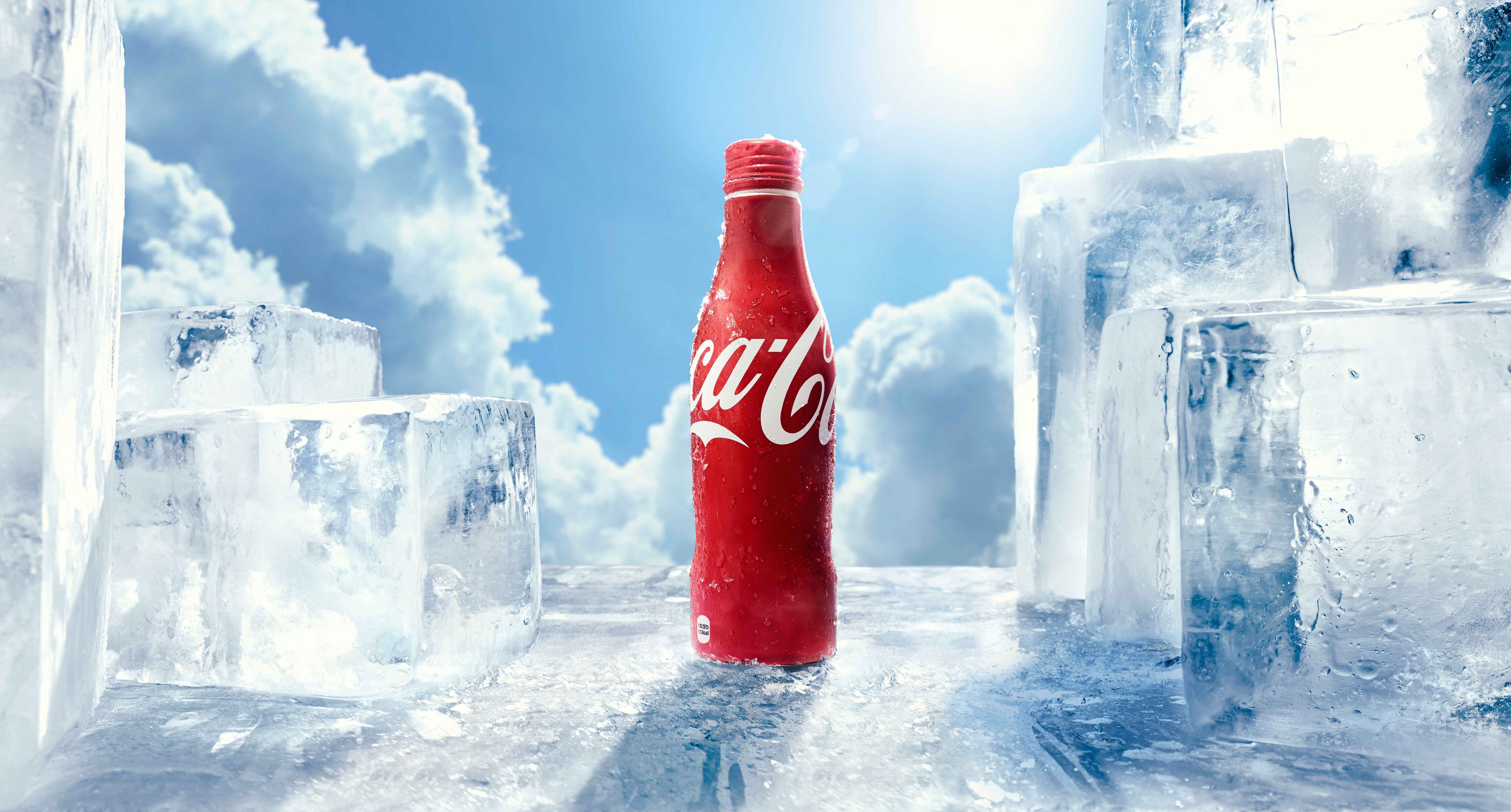 コカ コーラ コカ コーラ スリムボトルが コンビニ限定でついに発売 アルミ素材ならではの冷たさが 夏の暑さに心地良い 飲んでみたいってひとはリツイート 夏を変えよう Http T Co 6umvjv5j Twitter